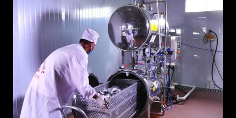 從牧羊女到鄉(xiāng)村振興領(lǐng)頭羊 白成愛(ài)的榆林實(shí)踐與科技創(chuàng)業(yè)之路